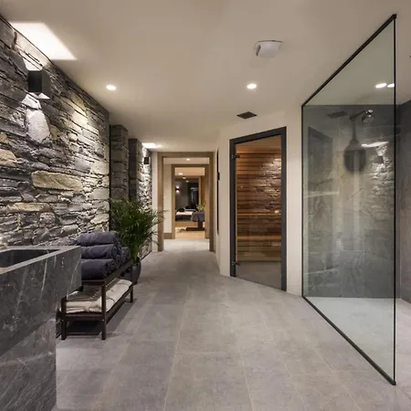 Lejlighed Alpine Tranquility: Discover Chalet Bliss In *